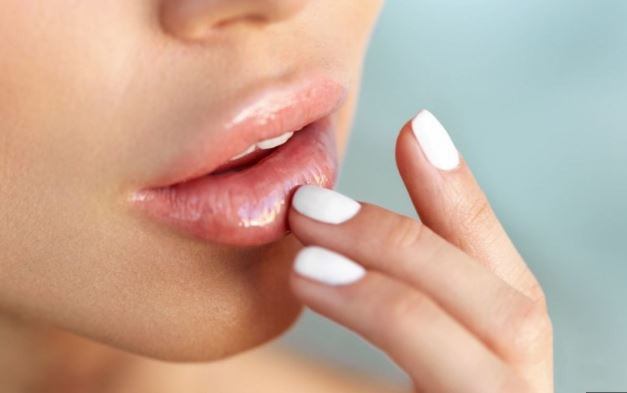 Vazelin zararlı mı? Ne işe yarar? Vazelin kullanımı güvenli mi? - Resim : 2