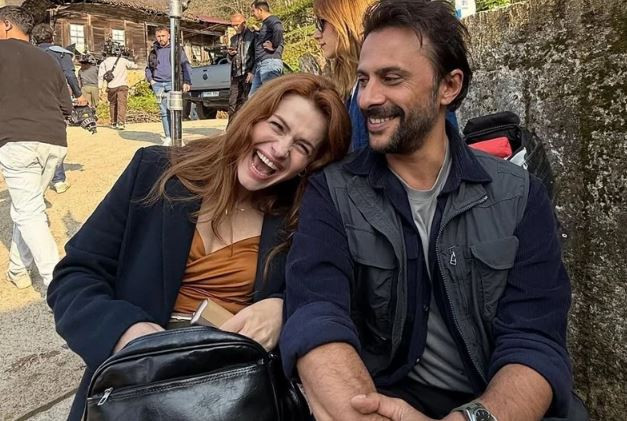 Set arkadaşlığı aşka mı d&ouml;nd&uuml;? Burcu Cavrar&rsquo;dan net mesaj - Resim : 1