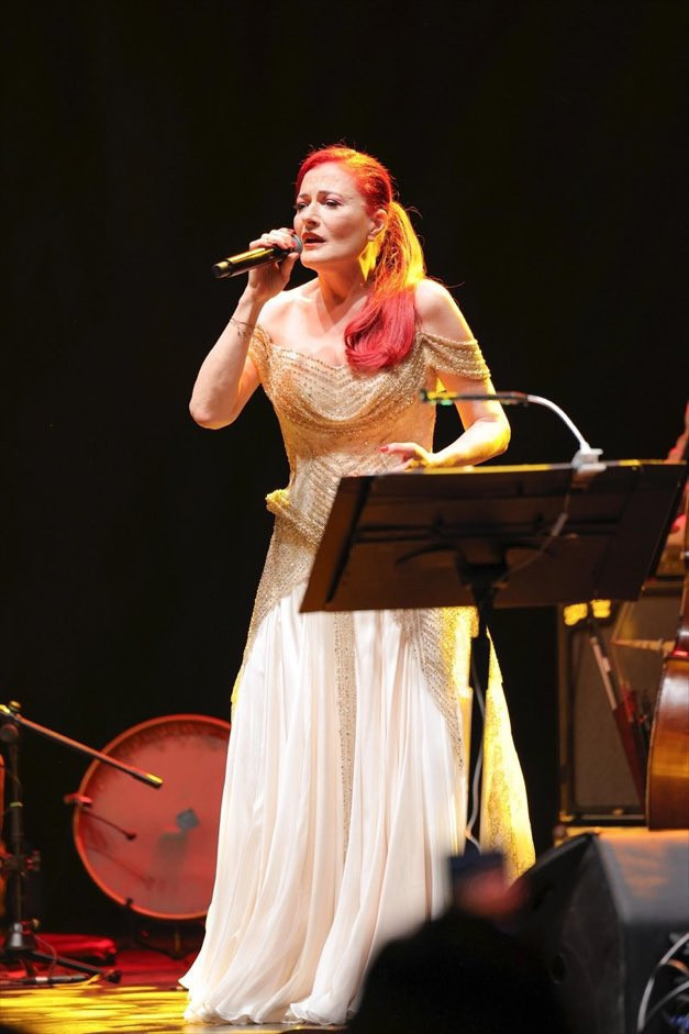 Candan Erçetin’den şaşırtan itiraf: Kiramı ödemek için şarkıcı oldum - Resim : 17