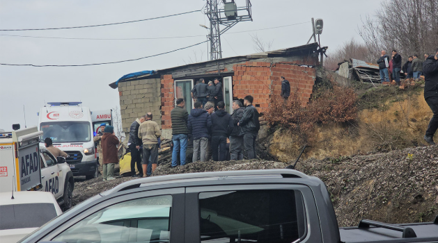 Son Dakika... Zonguldak'ta maden ocağında göçük: Mahsur kalan 3 işçiden biri kurtarıldı - Resim : 3