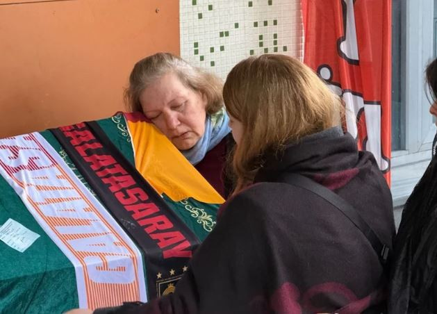 Genç oyuncu Ramazan Tetik son yolculuğuna uğurlandı: Ani ölümü sevenlerini yasa boğdu - Resim : 3