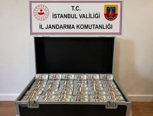 Jandarmadan piyasayı sallayacak operasyon: 2.8 milyon sahte dolar ele geçirildi - Resim: 4