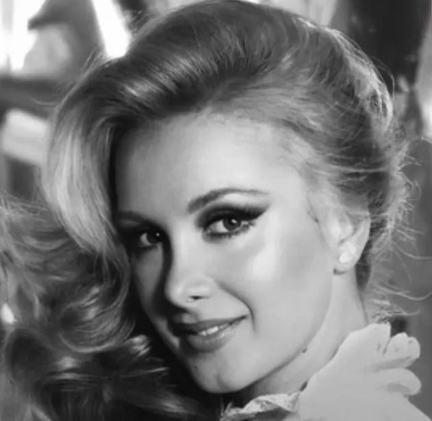 Bir yıl ge&ccedil;ti: Filiz Akın&rsquo;a eşinden duygusal veda - Resim : 4