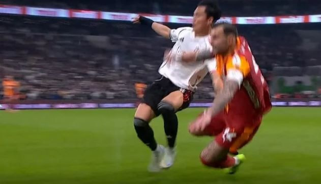 beIN Trio'dan derbi analizi: Osimhen ve Sane için üç hakemden aynı görüş: Kırmızı kart olmalıydı - Resim: 14