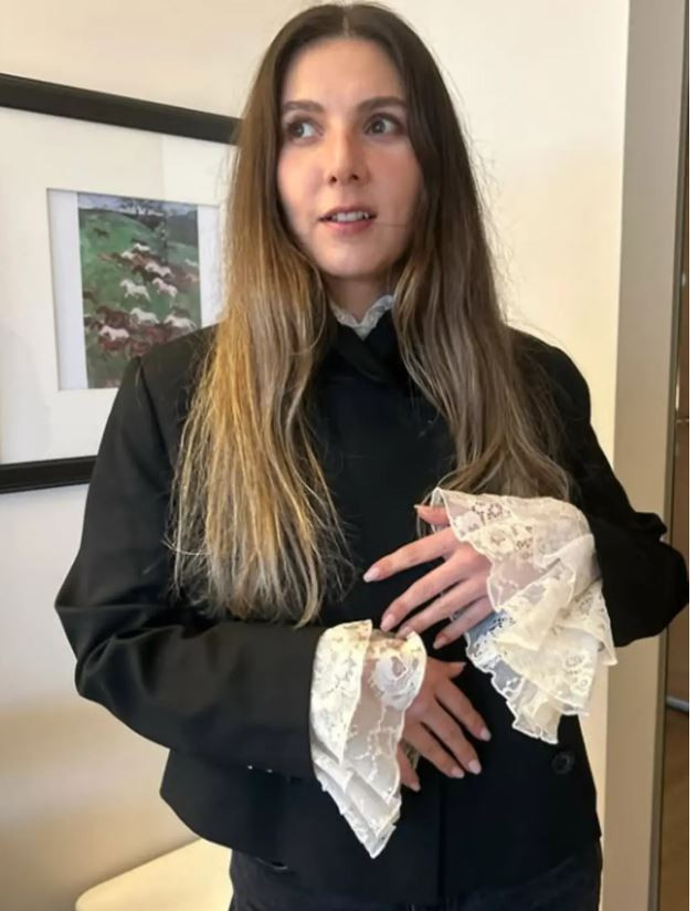 Gamze Karaduman&rsquo;ın ilham veren d&ouml;n&uuml;ş&uuml;m&uuml;: 15 kilo verdi - Resim : 1