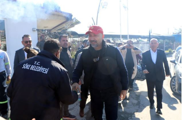 Belediyede en düşük maaş 52 bin lira oldu: İşçiler davul ve zurnayla kutladı - Resim : 2