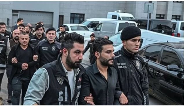 Dilan Polat’ın kayınpederi Sezgin Polat hakkında korkunç iddia: 17 yaşındaki kıza kürtaj mı yaptırdı? - Resim: 8