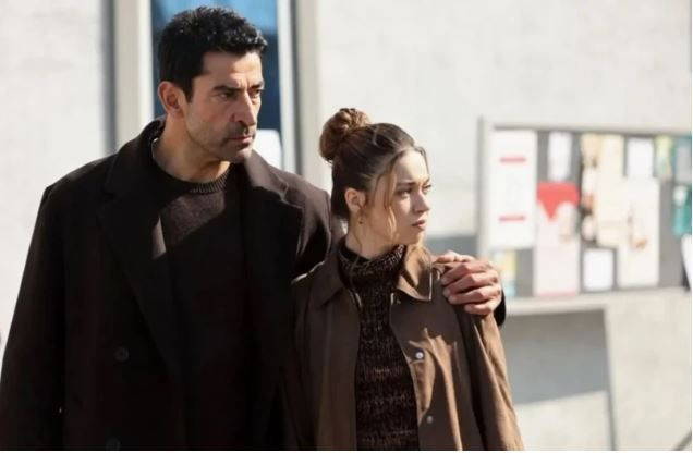 Afra Saraçoğlu A.B.İ'den neden ayrıldı? Sessizliğini ilk kez bozdu - Resim: 1
