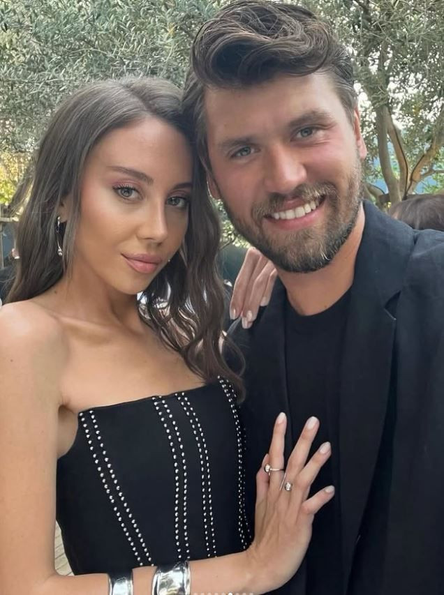 Serhan Onat'ın Survivor macerası bitti: Nişanlısı Merve Küsmenoğlu'ndan destek paylaşımı - Resim: 11