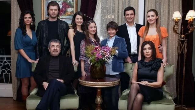 Nebahat Çehre’den genç oyunculara uyarı: ‘Biz para değil saygınlık kazandık’ - Resim : 3