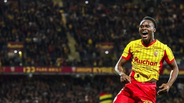 Galatasaray'dan savunmaya dev hamle: Avrupa devleriyle yarışa girdi - Resim: 8