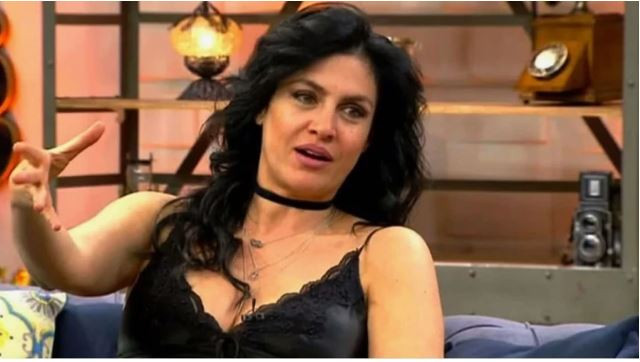 Tuğba Ekinci aşkını ilan etti! Dudak dudağa pozları olay oldu - Resim : 1