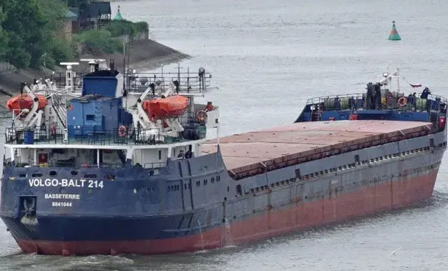 Karadeniz'de Türk sahipli gemi battı: 2 kişi hayatını kaybetti - Resim : 1