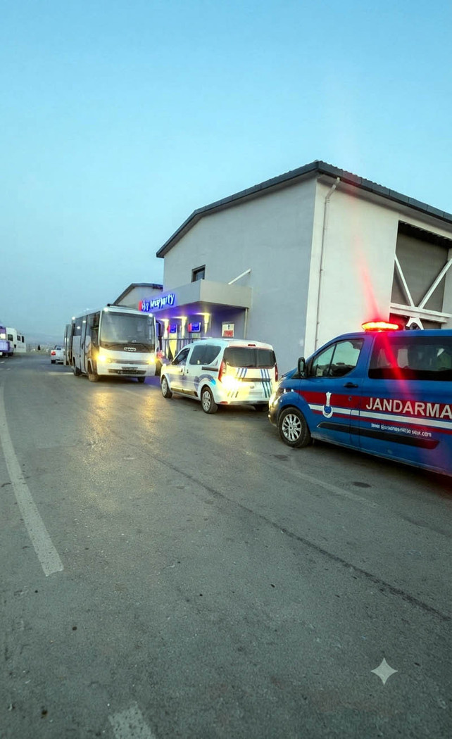 Cezaevi kapısında ölümcül pusu: Araçtan indiği an tetik çekildi - Resim : 4