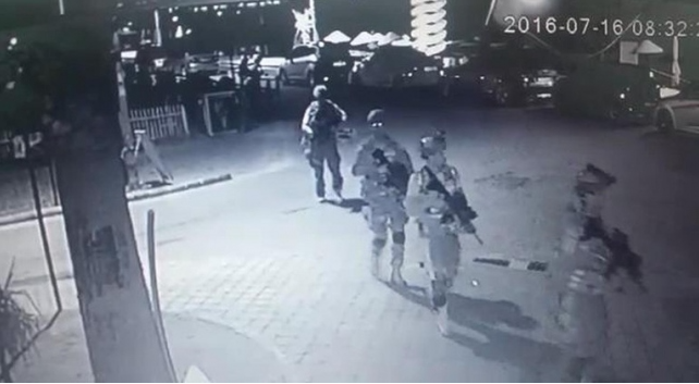 Erdoğan'a suikast timinde yer alıyordu: 10 yıldır aranan FET&Ouml;'c&uuml; ihra&ccedil; y&uuml;zbaşı Afyon'da yakalandı - Resim : 2