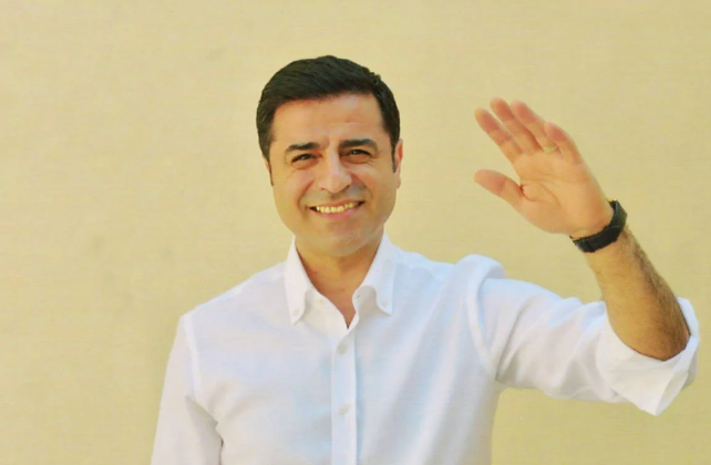 Türkiye'yi kim yönetsin anketinde çarpıcı sonuçlar: Mansur Yavaş - Erdoğan yarışı kızıştı - Resim: 12