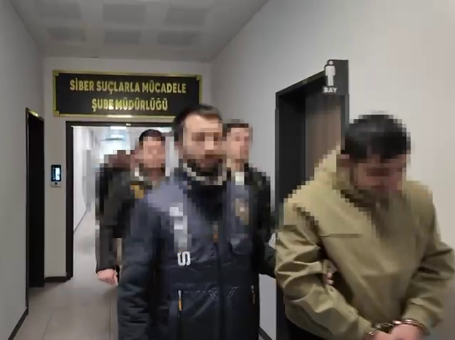 Sahte Çağrı Merkezi çetesi çökertildi: 17 ilde oltalama operasyonu: - Resim : 3