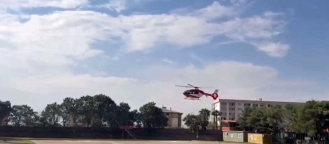Şırnak’ta yanık hastası ve yenidoğan bebek hava ambulanslarıyla sevk edildi - Resim : 3