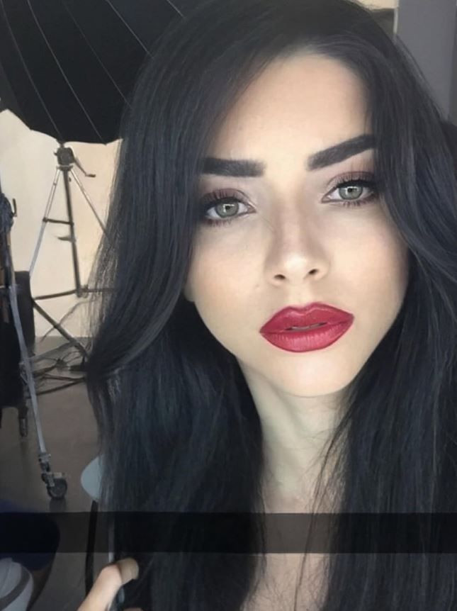 Acemi Cadı’nın Ayşegül’ü Merve Boluğur kendini tiye aldı: ‘Al şu parayı erkek seçimlerimi düzelt lütfen!’ - Resim: 17