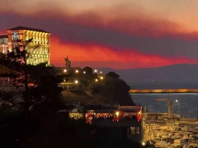 Alevler tatil cennetini adeta yuttu: 3 binden fazla kişi tahliye edildi - Resim: 5