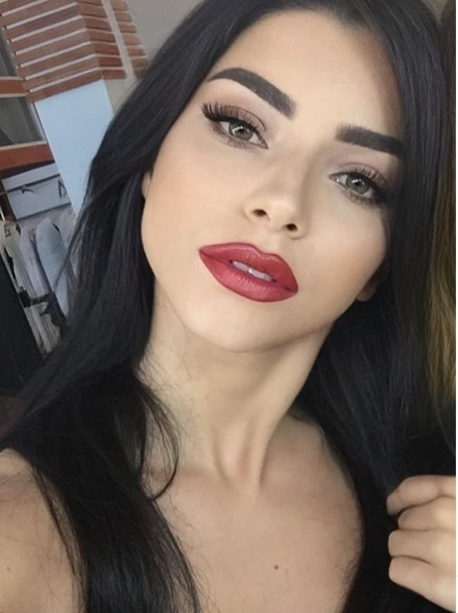 Acemi Cadı’nın Ayşegül’ü Merve Boluğur kendini tiye aldı: ‘Al şu parayı erkek seçimlerimi düzelt lütfen!’ - Resim: 18