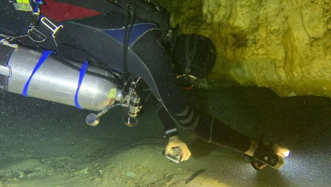 Su altında gizlenen tarih: Sekiz bin yıllık insan kalıntıları bulundu - Resim : 1