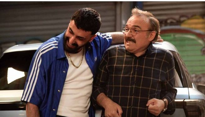 '2 Aile Arasında'nın çekimleri tamamlandı: Gülse Birsel İmzalı devam filmi 4 Aralık'ta vizyonda - Resim : 2