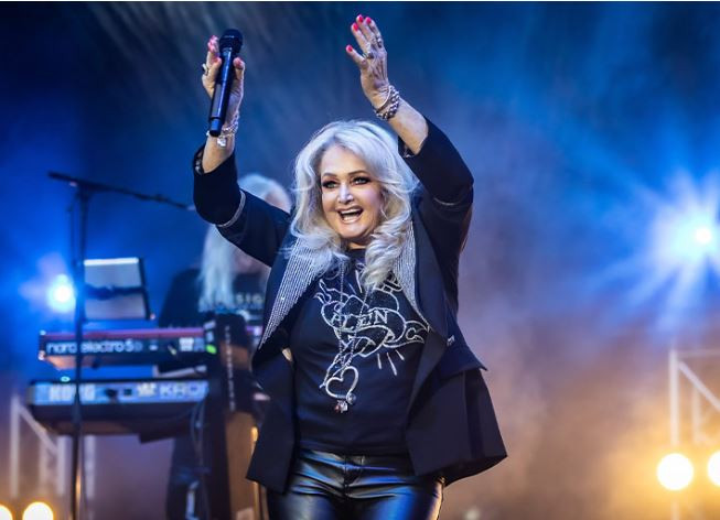 Dünyaca ünlü şarkıcı Bonnie Tyler hayatını kaybetti - Resim : 1