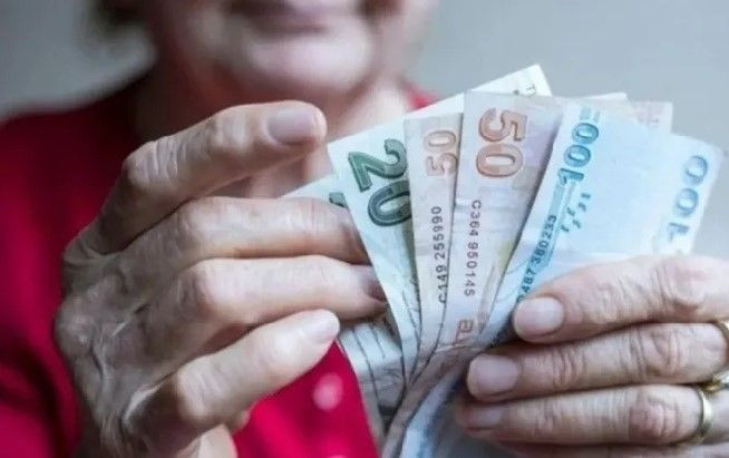 Emeklilere ATM eziyeti: İsyan ettiler - Resim: 4