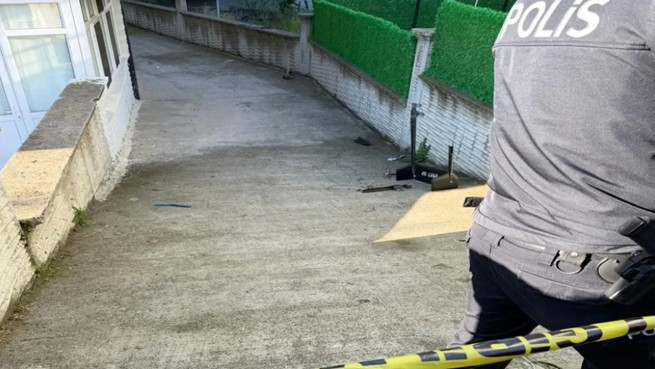 Samsun'da sokak ortasına İHA d&uuml;şt&uuml; - Resim : 1