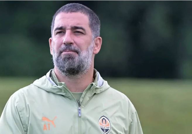 Özel jet Arda Turan için havalandı: Milli Takım'da geri sayım - Resim: 6