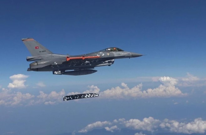 Hedefi 12'den vurdu: Türkiye'nin yeni silahı gökyüzünde - Resim : 2