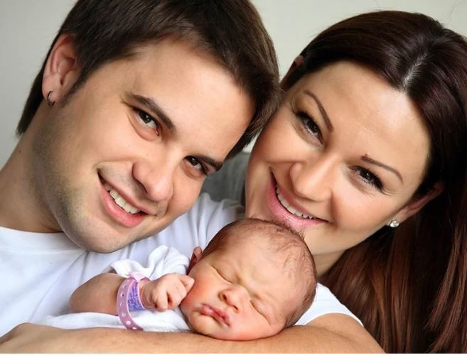 Yağmur Atacan’dan yıllar sonra itiraf etti: Nişan gecesi Pınar’a kafa attım, küvete düştü - Resim: 3