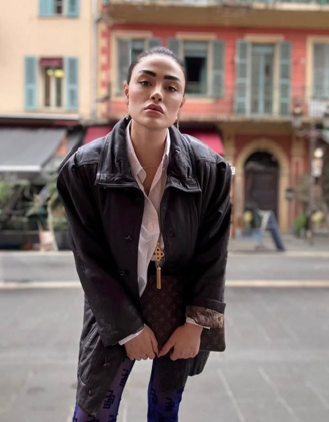 ‘İmparator’ lakaplı İbrahim Tatlıses’in kızı Dilan Çıtak’tan buz dolu fıçıya girdi: Takipçileri hayrete düşürdü - Resim: 6