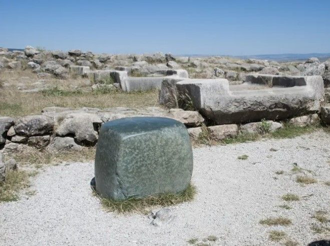 Dünyada tek: UNESCO Türkiye’deki bu taş için acil toplandı: Yaşamın sırrını taşa kazımışlar - Resim: 6