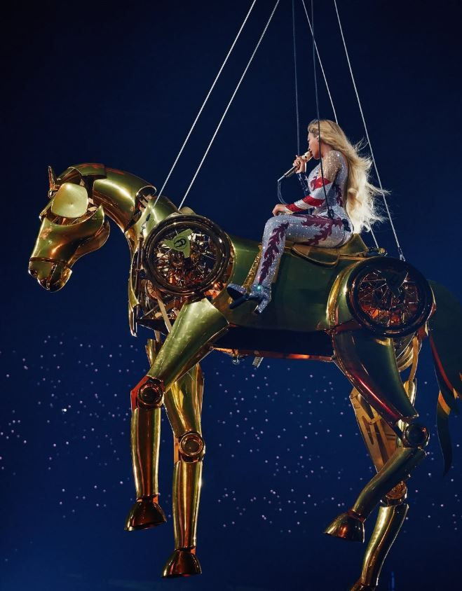 Rihanna ve Taylor Swift'ten sonra Beyonce milyarder oldu! Forbes listesi güncellendi - Resim: 11