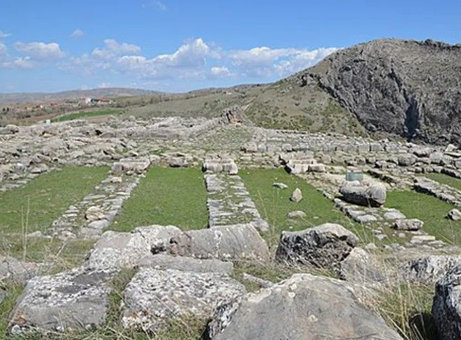 Dünyada tek: UNESCO Türkiye’deki bu taş için acil toplandı: Yaşamın sırrını taşa kazımışlar - Resim: 11