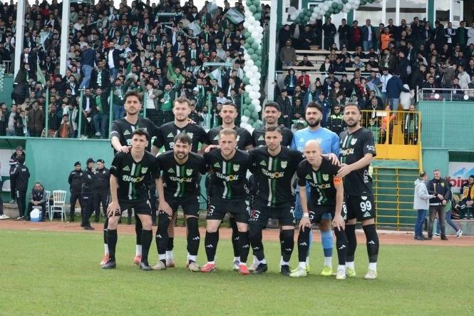 Türkiye'de profesyonel futbol liglerinde 5. şampiyon belli oldu: Yarına 2 ekip daha yolda - Resim: 7