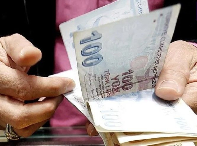 Emeklilere ATM eziyeti: İsyan ettiler - Resim: 1