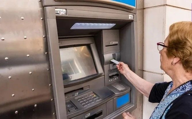 Emeklilere ATM eziyeti: İsyan ettiler - Resim: 9