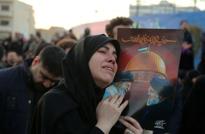 İran’da 40 günlük yas ilan edildi: Sokaklar hareketlendi - Resim: 12