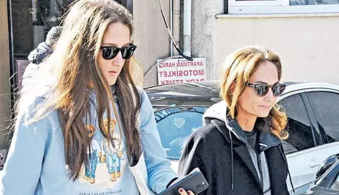 Galatasaray'ın eski başkanı Burak Elmas ve Faruk Süren’in kızı Yelda Elmas boşandı: 25 yıllık evlilik sessizce bitti - Resim: 13