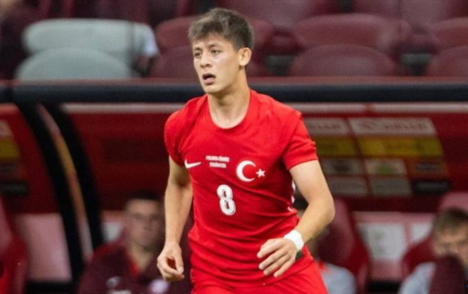 Dünya Arda Güler’i konuşuyor: Rumen basını kendi efsanesine benzetti - Resim: 12