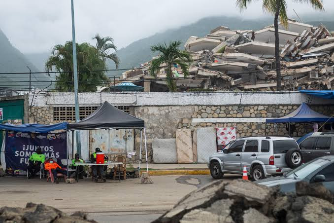 Venezuela’daki depremde Türk şirketin yaptığı binalar yerle bir oldu: Yüzde 80’i yıkıldı - Resim : 1