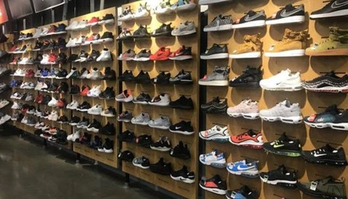 Ayakkabı devi iflas etti: Pavers'in 160’tan fazla mağazası vardı