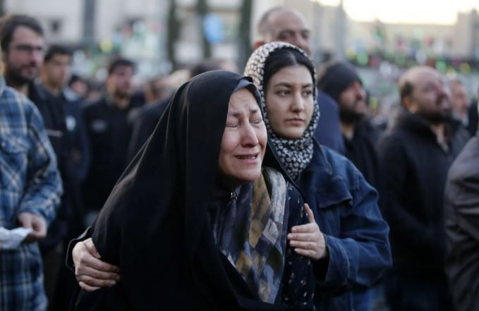 İran’da 40 günlük yas ilan edildi: Sokaklar hareketlendi - Resim: 17