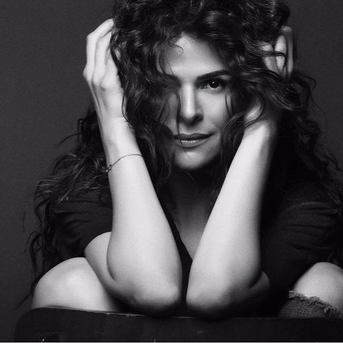 Celil Nalçakan ve Gamze Topuz el ele görüntülendi: '20 yıllık arkadaşım’ dedi paylaşımı kafa karıştırdı - Resim: 20