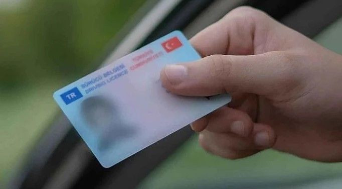 Ehliyet yenilemede yeni dönem: 65 yaş üstüne sıkı takip geliyor artık 3 yılda bir rapor şart - Resim: 3
