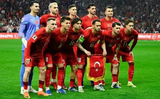 Montella'dan Kosova maçında ilk 11'de tek değişiklik: Milli yıldız sahnede - Resim: 4