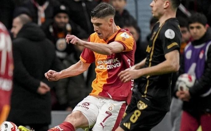 Galatasaray, Fenerbahçe’nin eski yıldızını mı transfer ediyor? Beşiktaş alamamıştı - Resim: 7